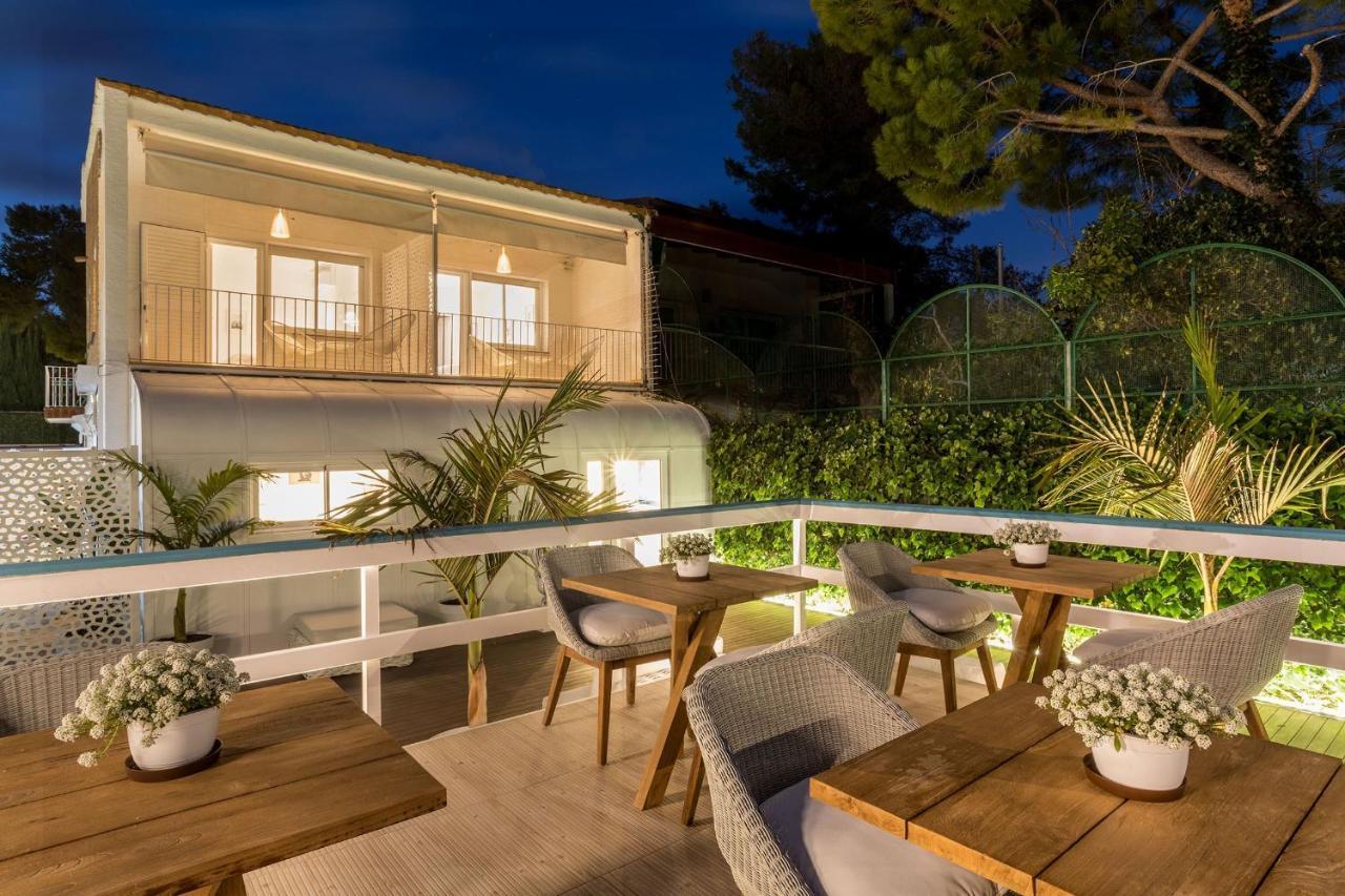 Antonio'S House Hotell Sitges Exteriör bild